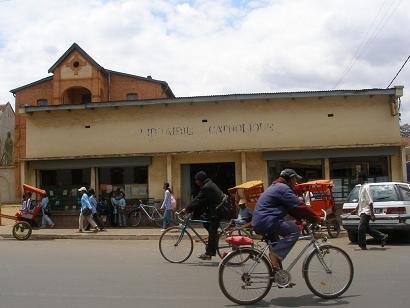 librairie-2.JPG, 22 KB